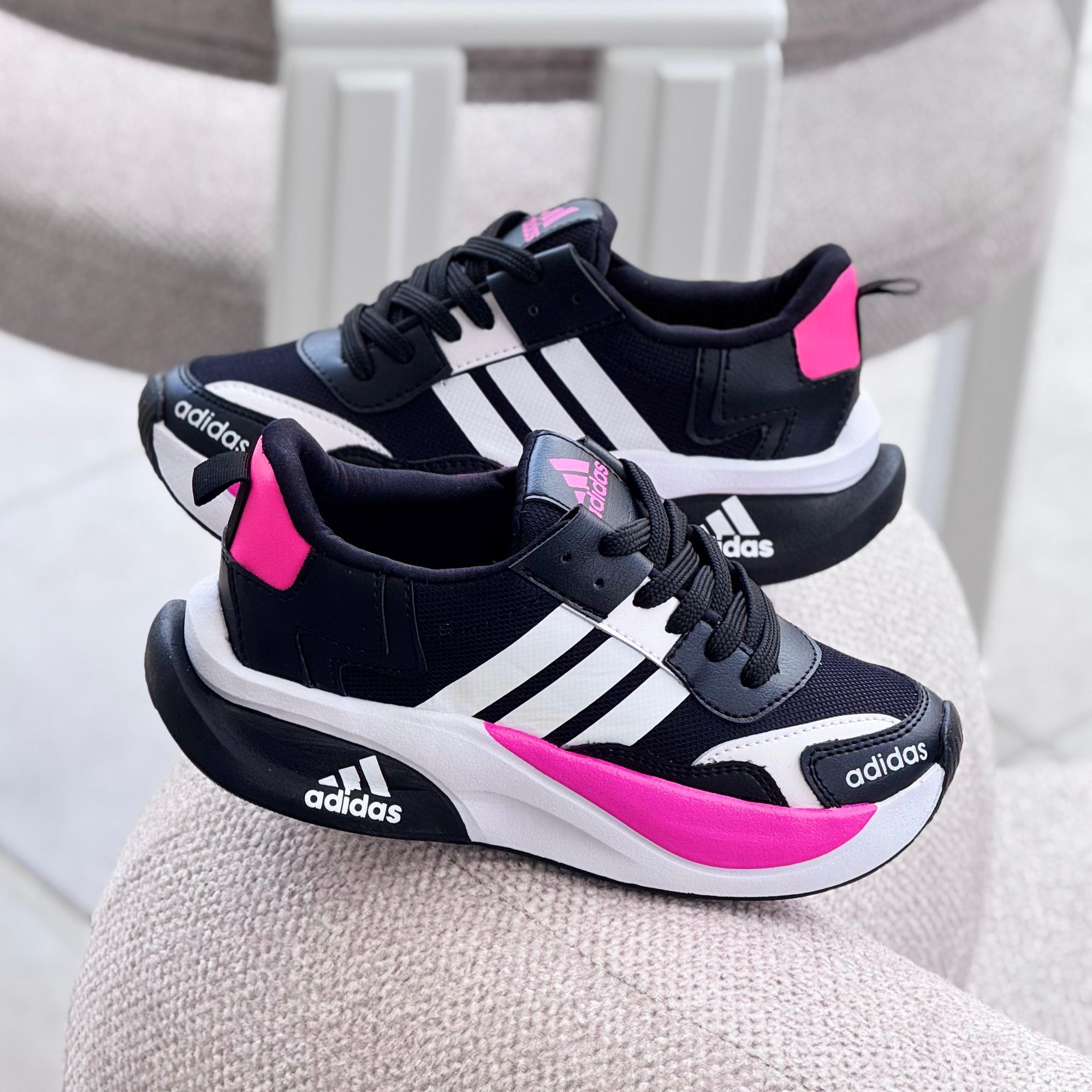 ADIDAS Z NEGRO X FUCSIA
