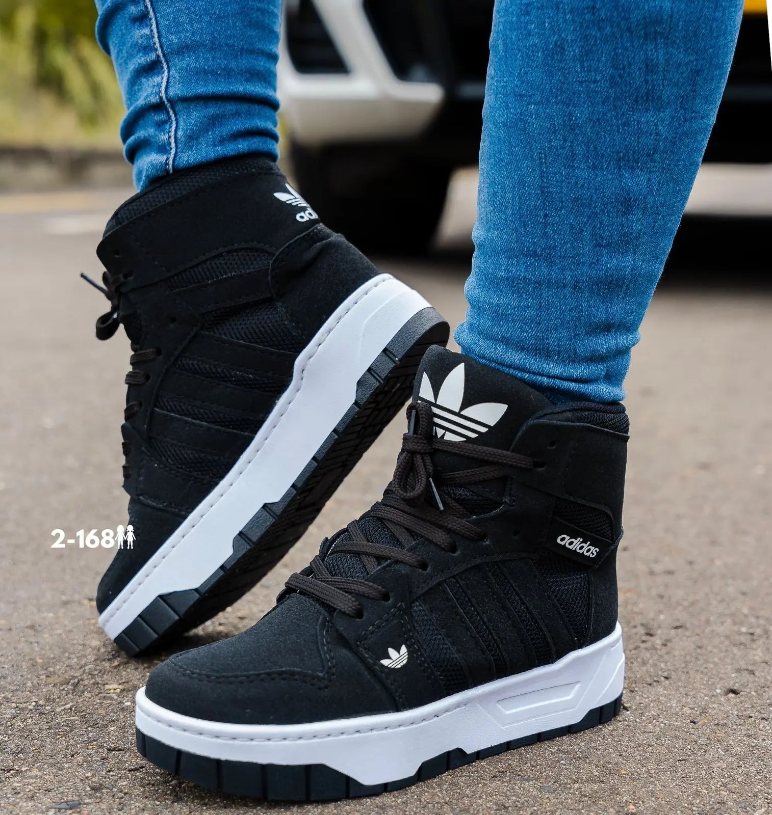 BOTA ADIDAS NEGRO