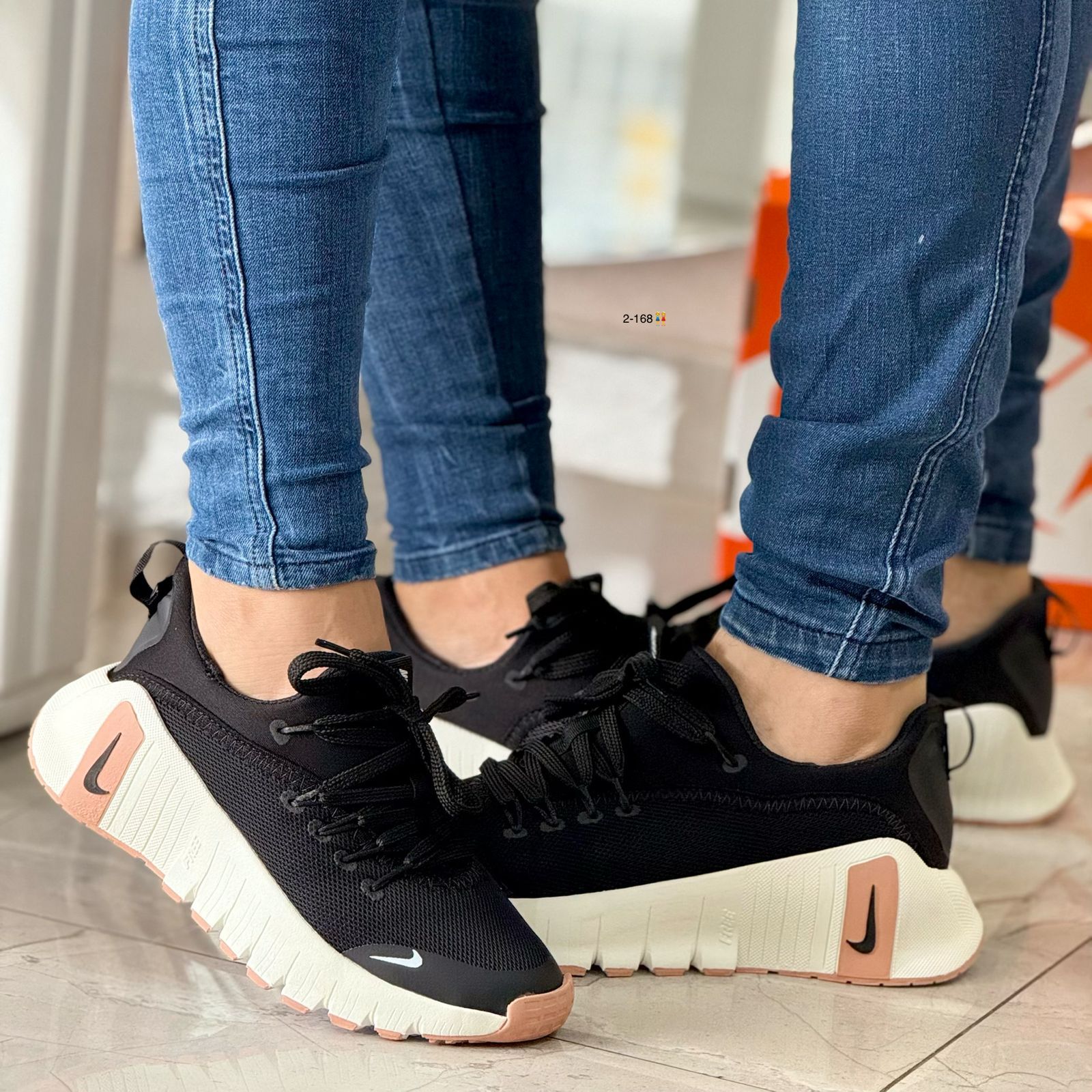 TENIS NK FREE DAMA Y CABALLERO