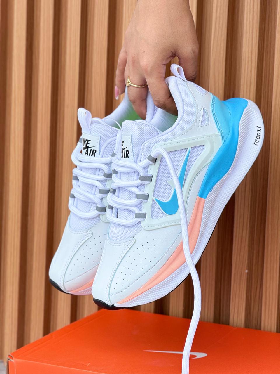 TENIS NIKE DAMA BLANCO X AZUL