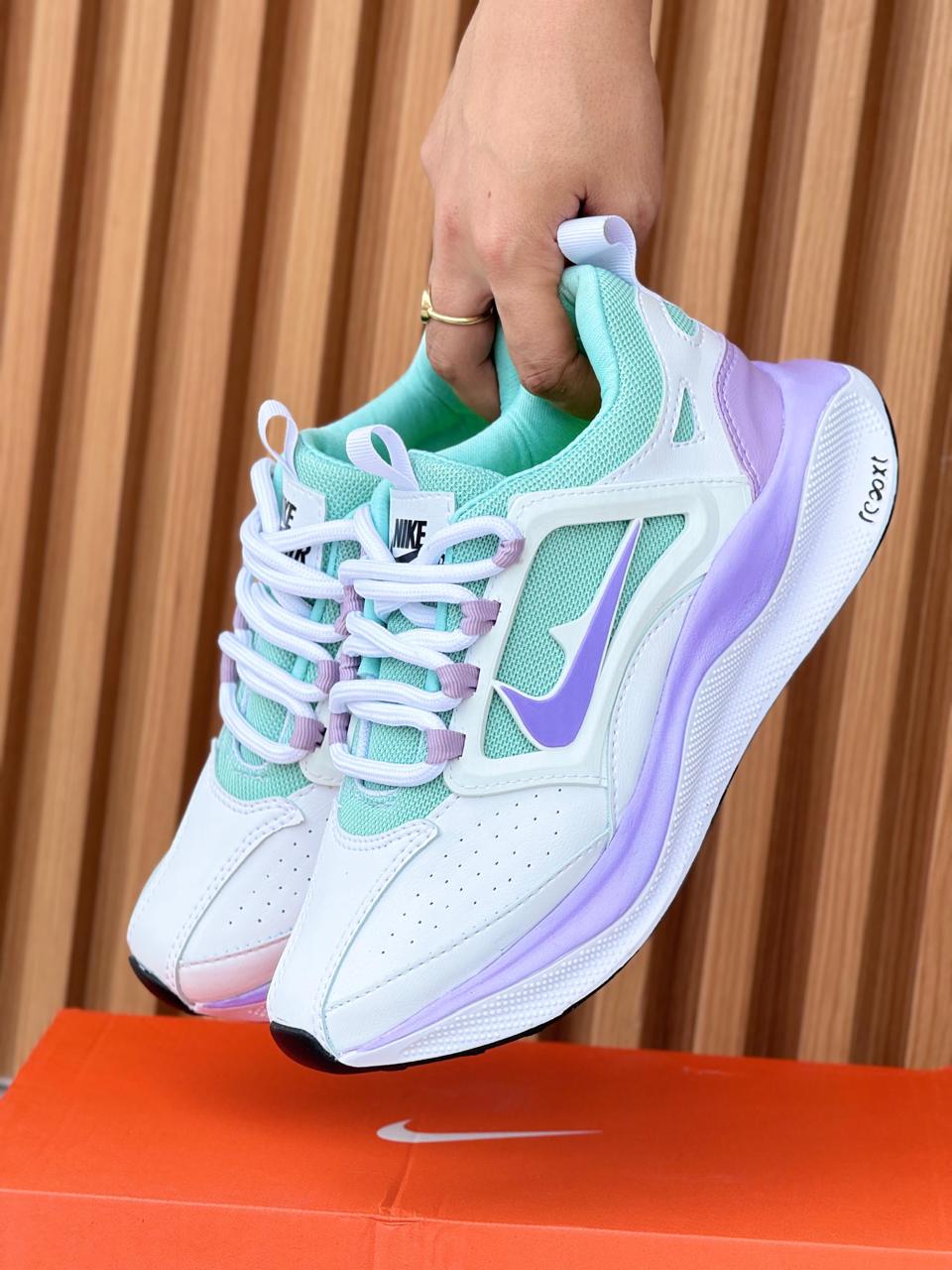 TENIS NIKE DAMA BLANCO X LILA