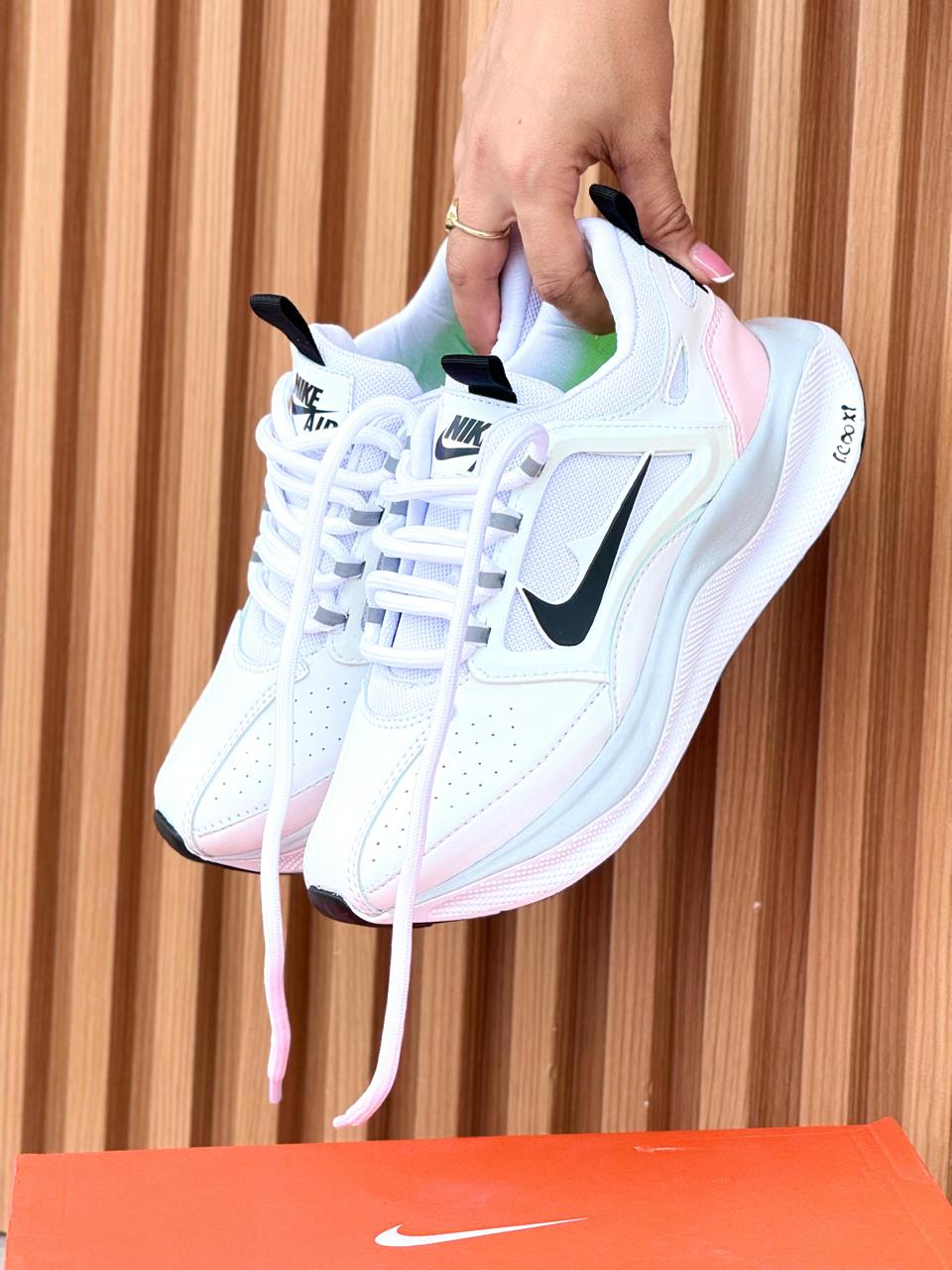 TENIS NIKE DAMA BLANCO X NEGRO